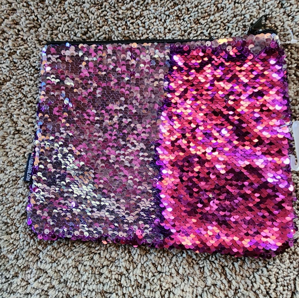 Style. Lab Girl Flippable Sequin Zipper Pouch